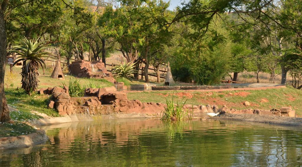 Ebundu Lodge Вайт-Рівер Екстер'єр фото